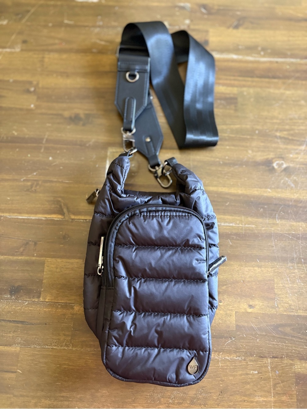 Wanderfull Hydrobag Crossbody Faux Leather Black Quilted Water Bottle Strap